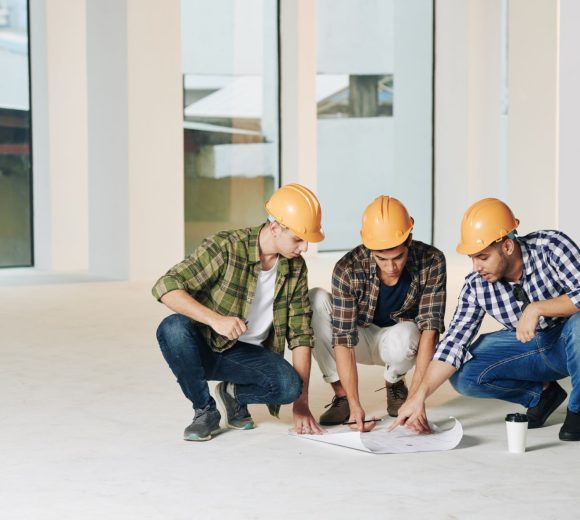 construction-Z22H8HN